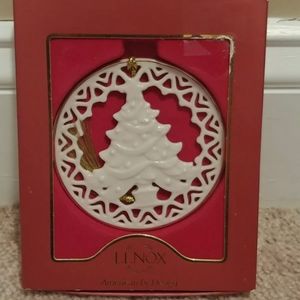 NEW Lenox Ivory Pierced Christmas Tree Ornament 2011 24K Trim MSRP $60